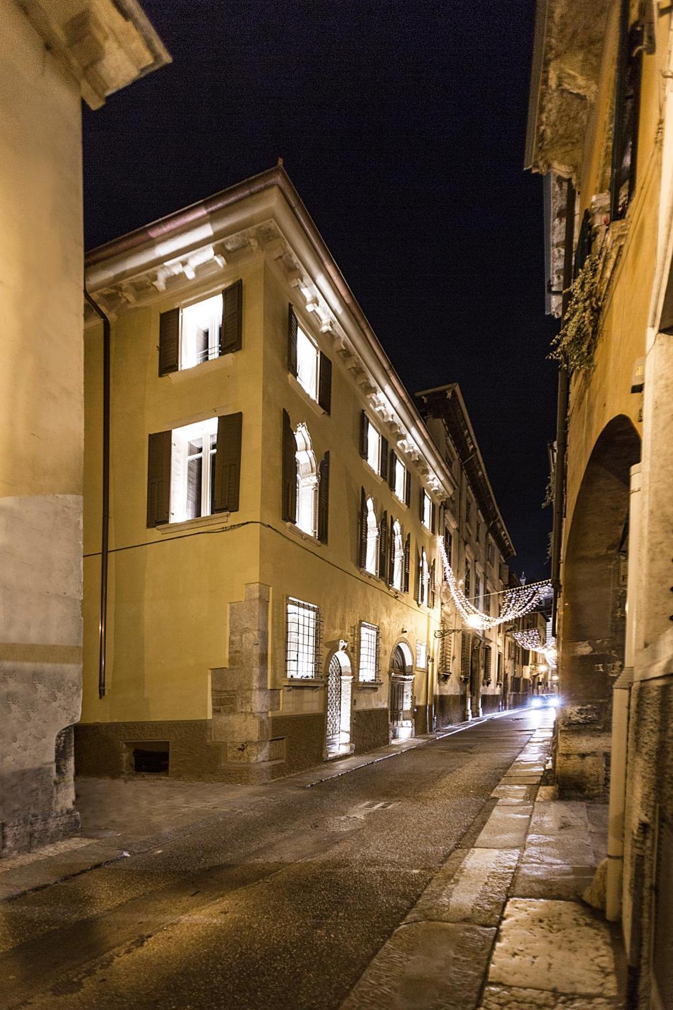 Residenza Palazzo Brenzoni Apartamento Verona Exterior foto
